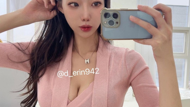 한국 야동 체력좋은 젊은 초대남과 섹스