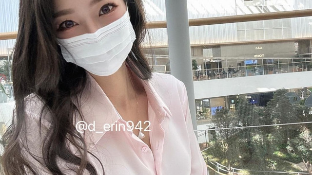 국산 야동 초코밀크 룸술집에서 초대남과 못참고 한뒤 2차전까지 1,2편 풀버전