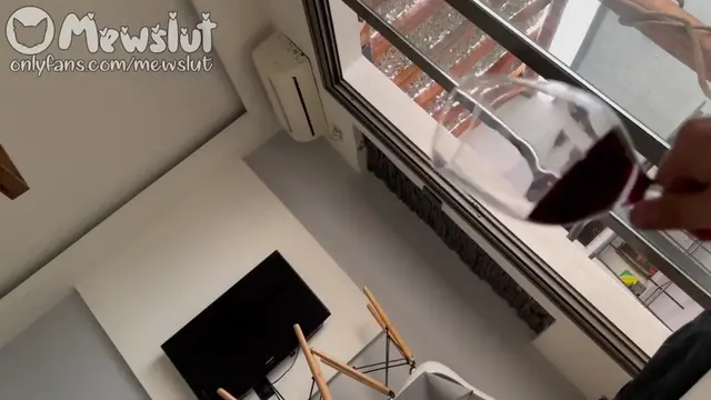 전남친에게 찾아가 뺨때려달라고 무릎꿇고 애원하는 뮤퀸 딥쓰롯 얼싸
