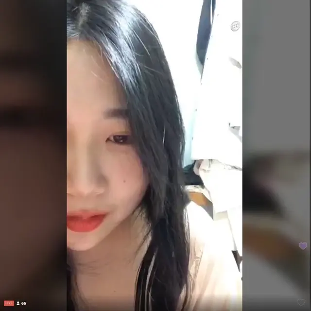 자위를 얼마나 했는지 탄력없는 보지를 가진 라방녀