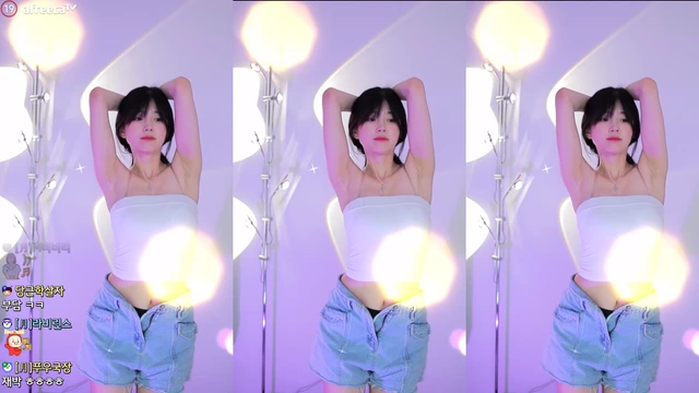겨드랑이 빤히 보여주며 제로투 추는 원조여신