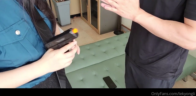 변태 육덕 여경에게 따먹히는 범죄자 컨셉물