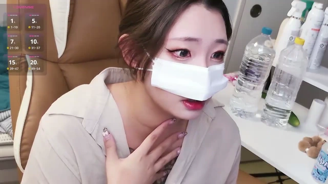 3시간동안 토킹하며 보지가 불어터지게 자위하는 육덕녀들 스트립챗
