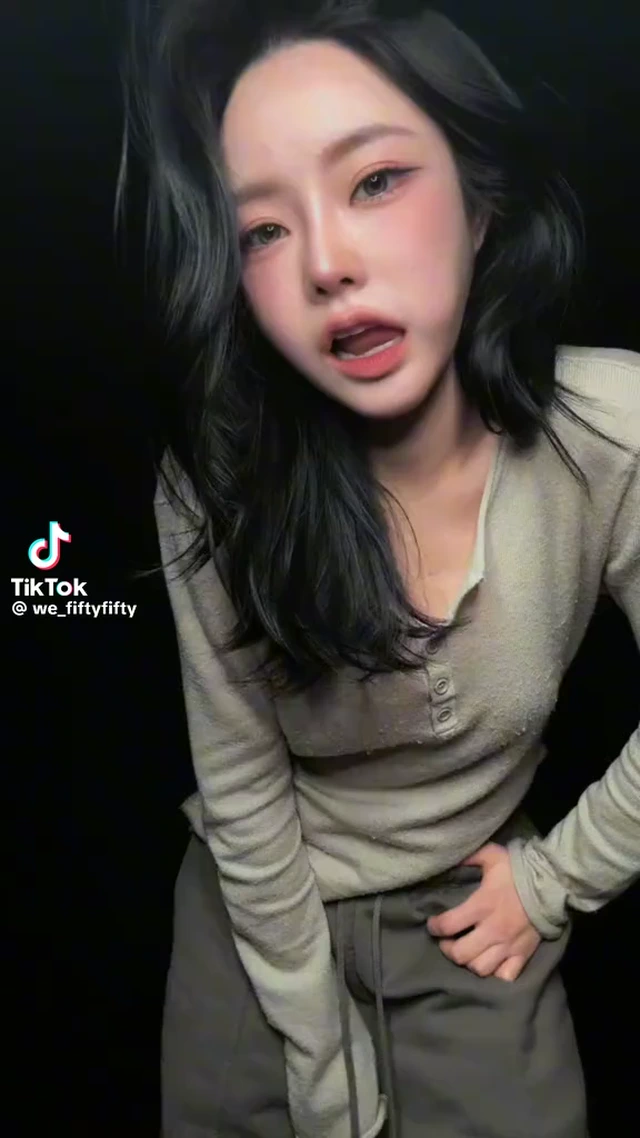 피프티피프티 키나 노브라