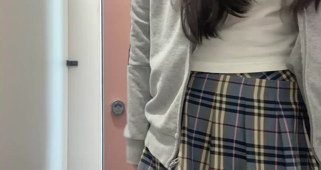 학교화장실_밀대로 자위하는 육덕노예 애액인증