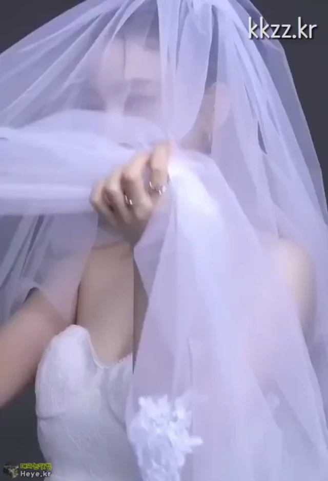 카리나 웨딩드레스