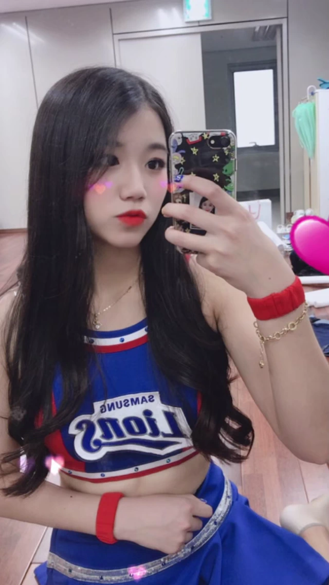 성희롱싫어치어그만뒀던심유이