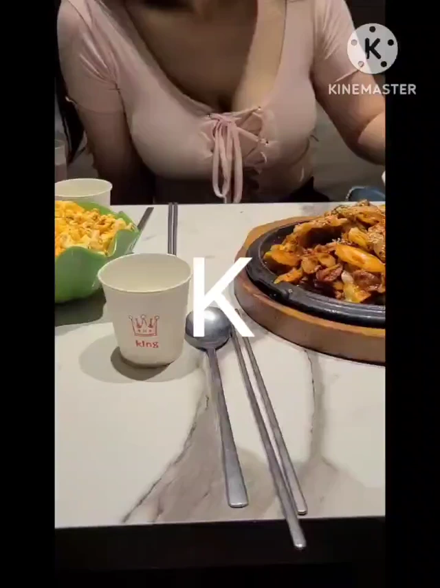 식당에서 가슴주물럭