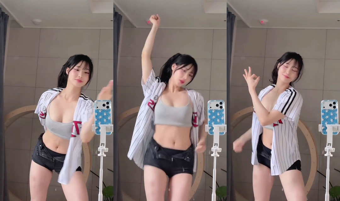 명아츄 유니폼속 회색 크롭